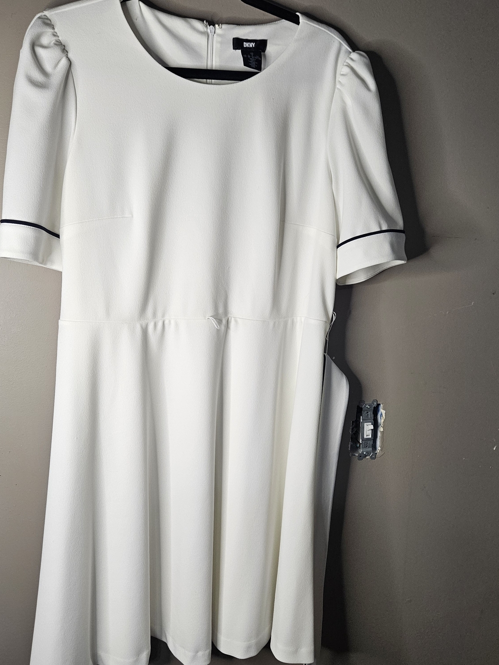 DKNY White Short Sleeve A-Line Dress with Contrast Trim Size 16 Ptp 22"
